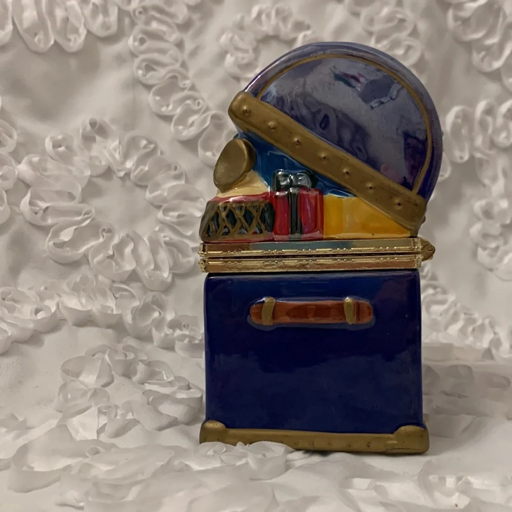 Mr. Christmas Music Box 12 Days of Christmas Hand Painted Porcelain Animated